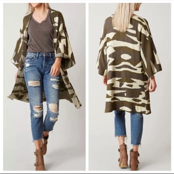 Miss Me Camo Heavy Weight Duster Sweater! - Picture 1 of 5